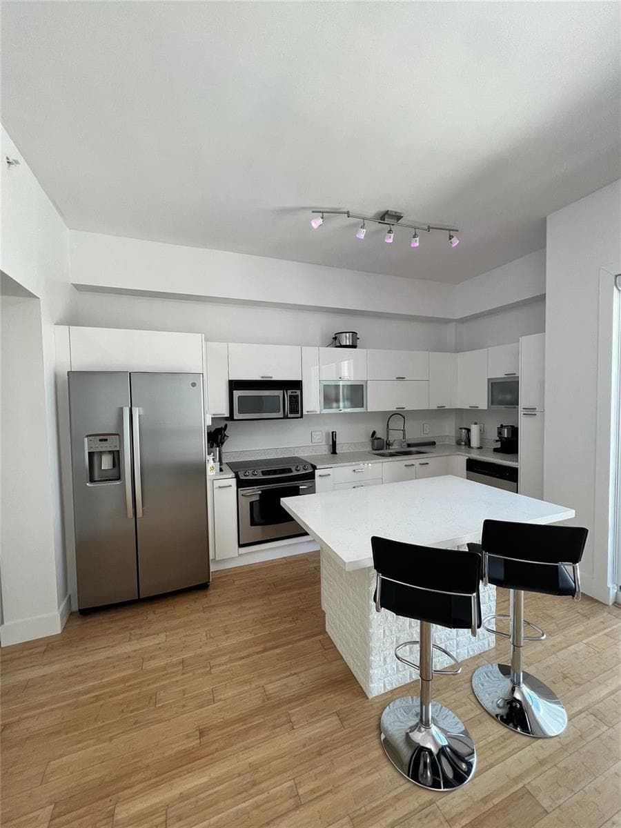 133 NE 2nd Avenue photo 9