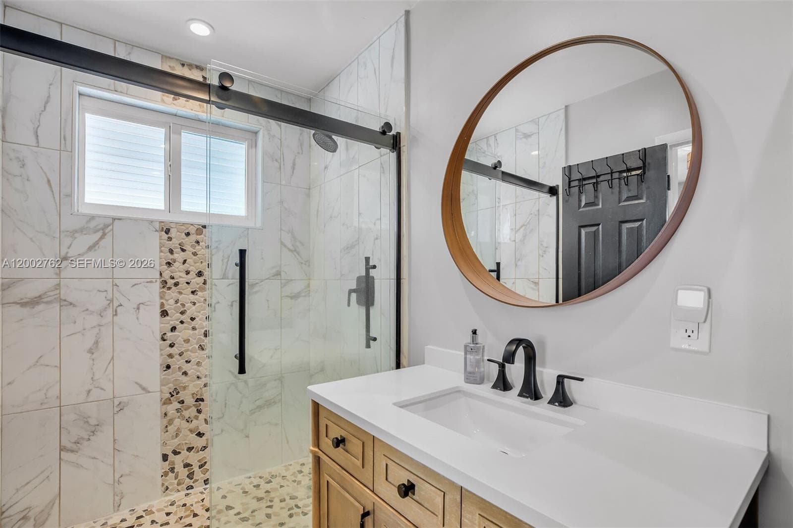 128 Dove Ave photo 20