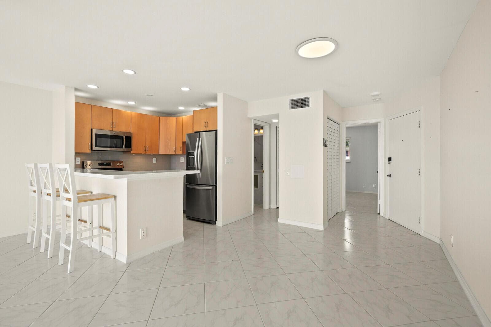 400 Wilma Circle 207 photo 6
