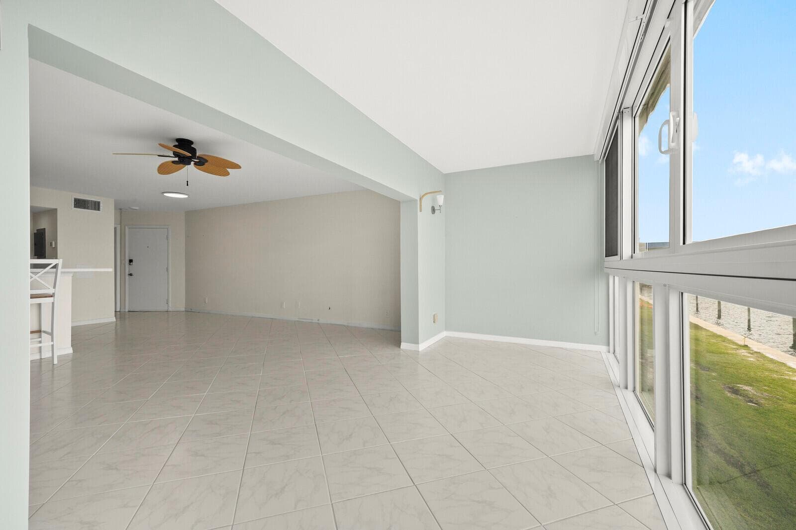 400 Wilma Circle 207 photo 17