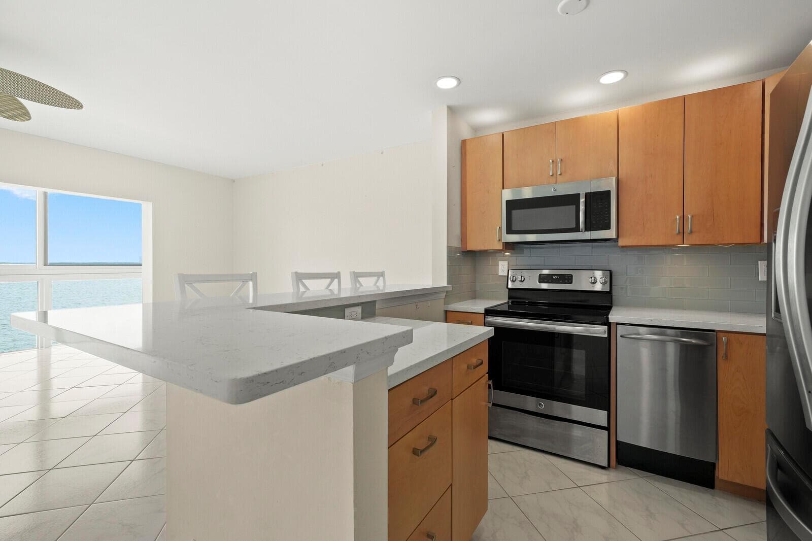 400 Wilma Circle 207 photo 9