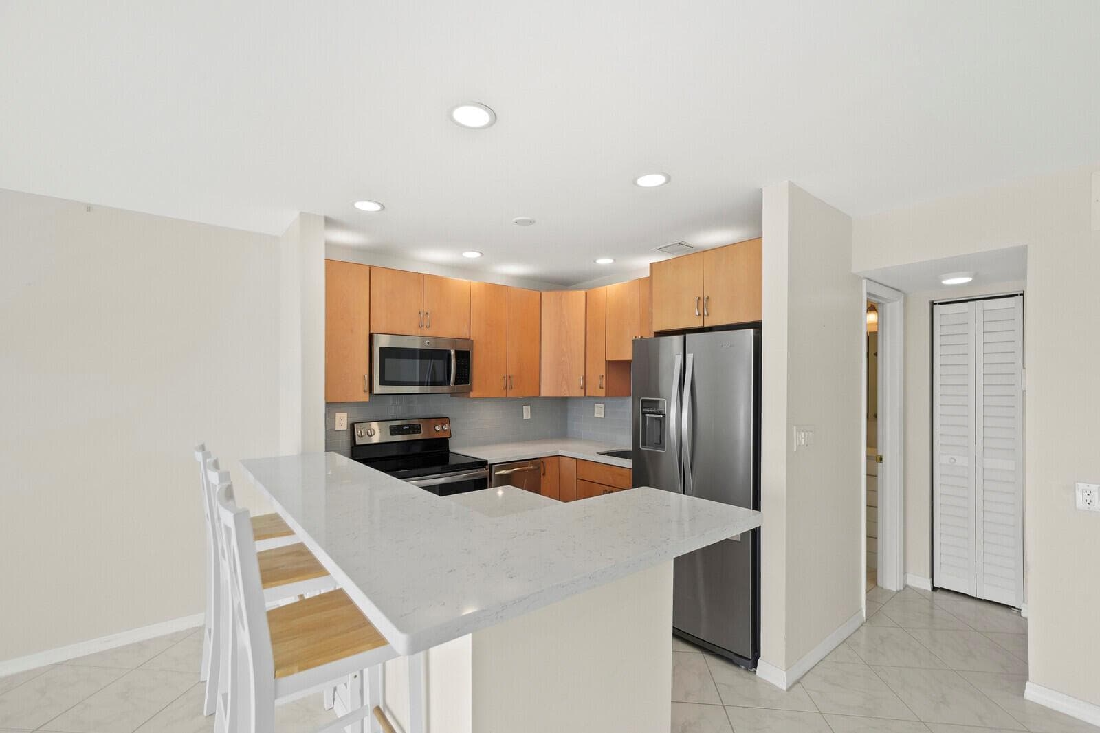 400 Wilma Circle 207 photo 8
