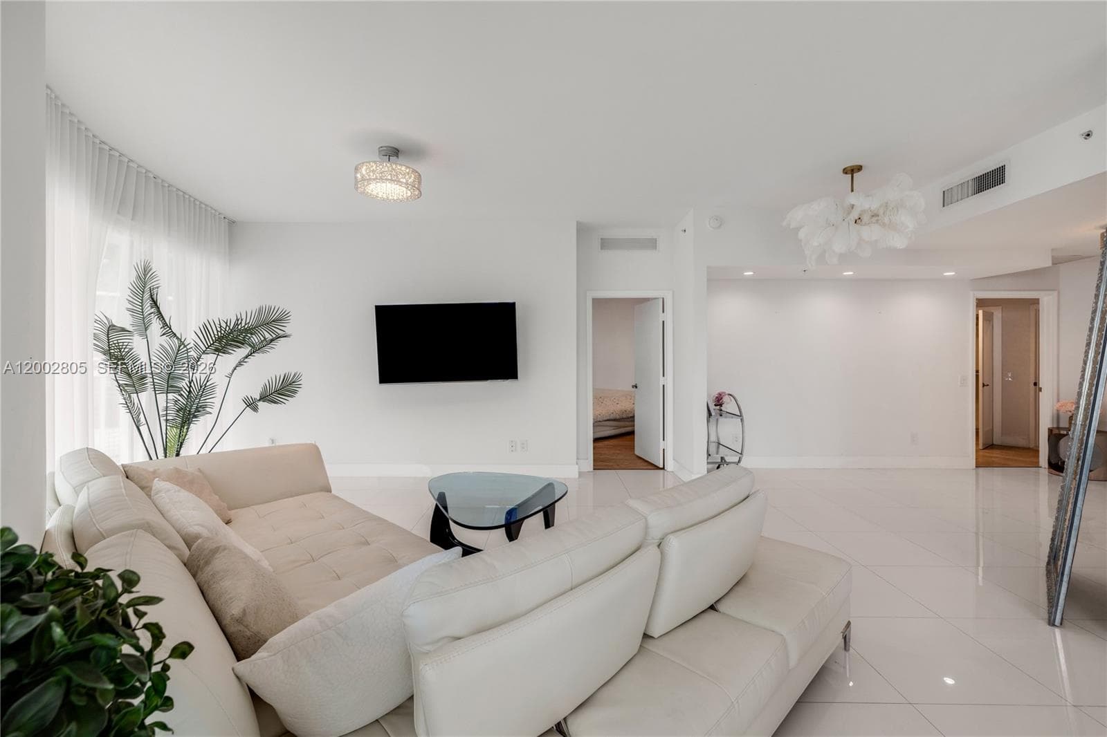 60 13t St 1124 photo 6