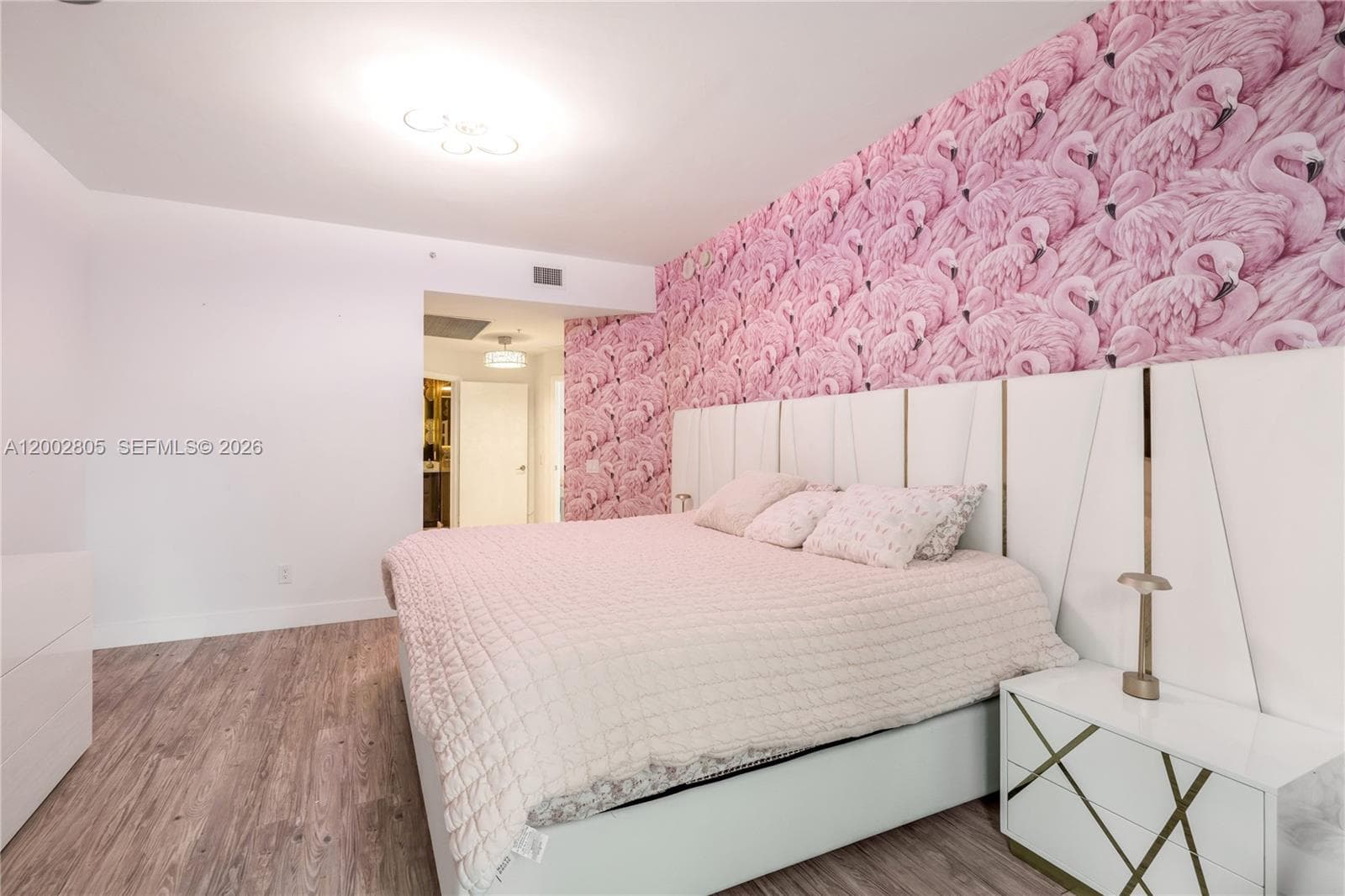 60 13t St 1124 photo 13