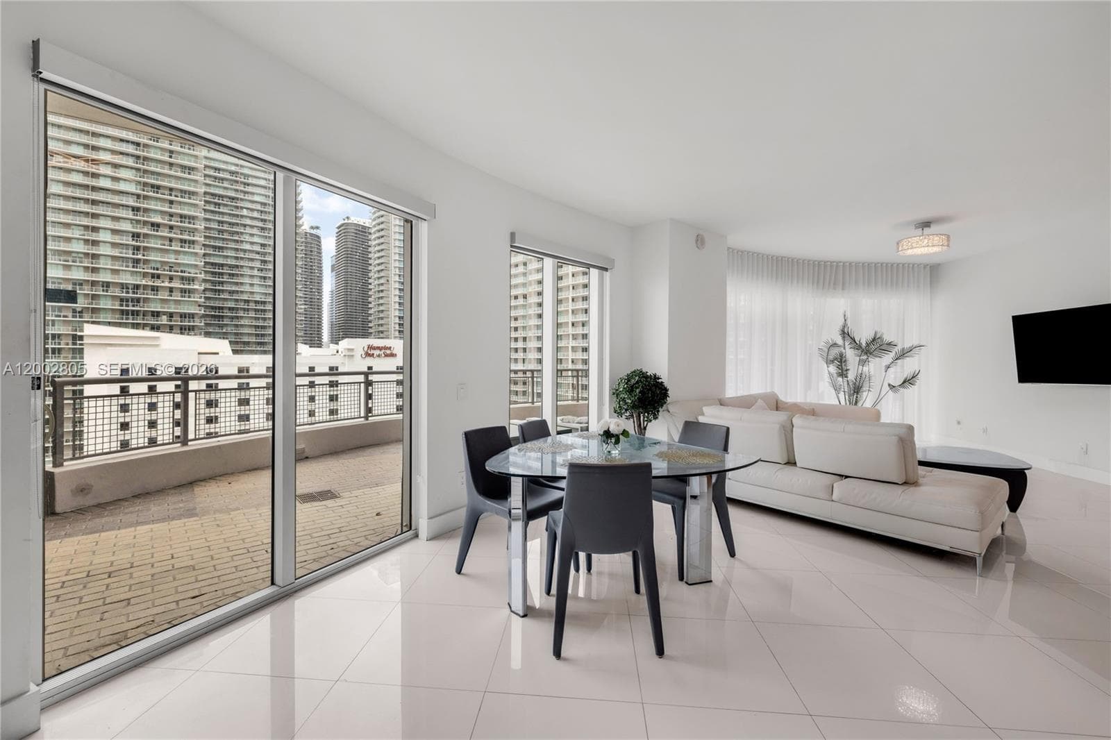 60 13t St 1124 photo 7