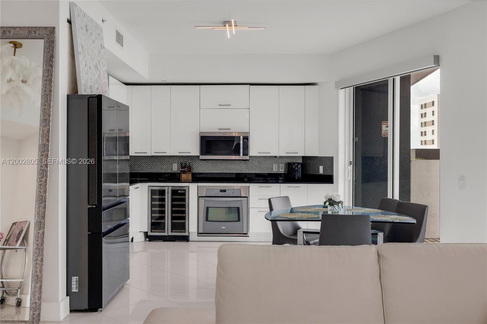 60 13t St 1124 photo 10