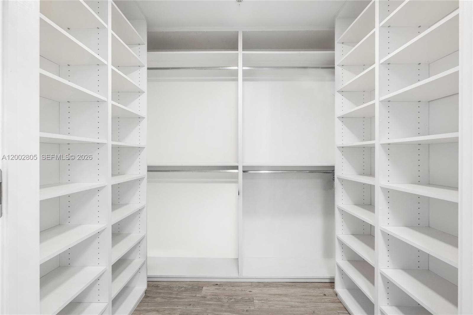 60 13t St 1124 photo 14