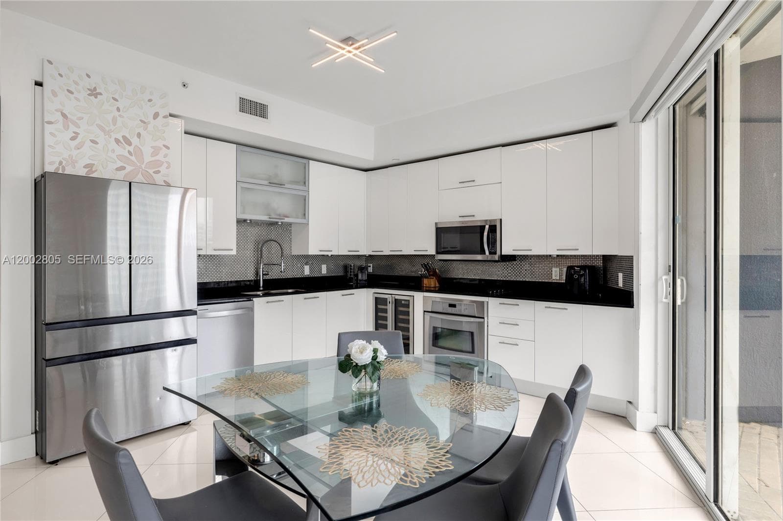 60 13t St 1124 photo 11