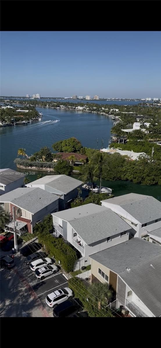 7441 Wayne Ave 11A photo 3