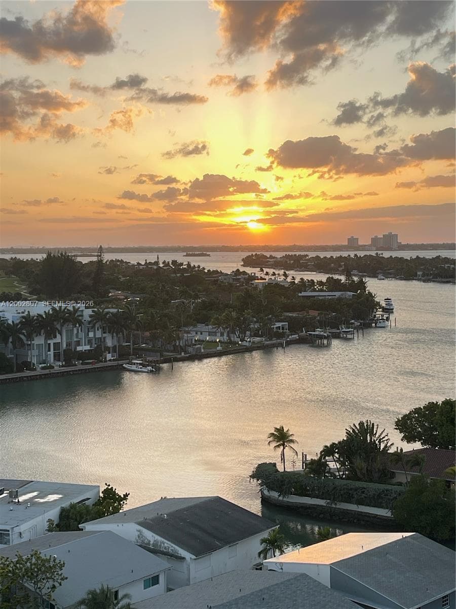 7441 Wayne Ave 11A photo 1