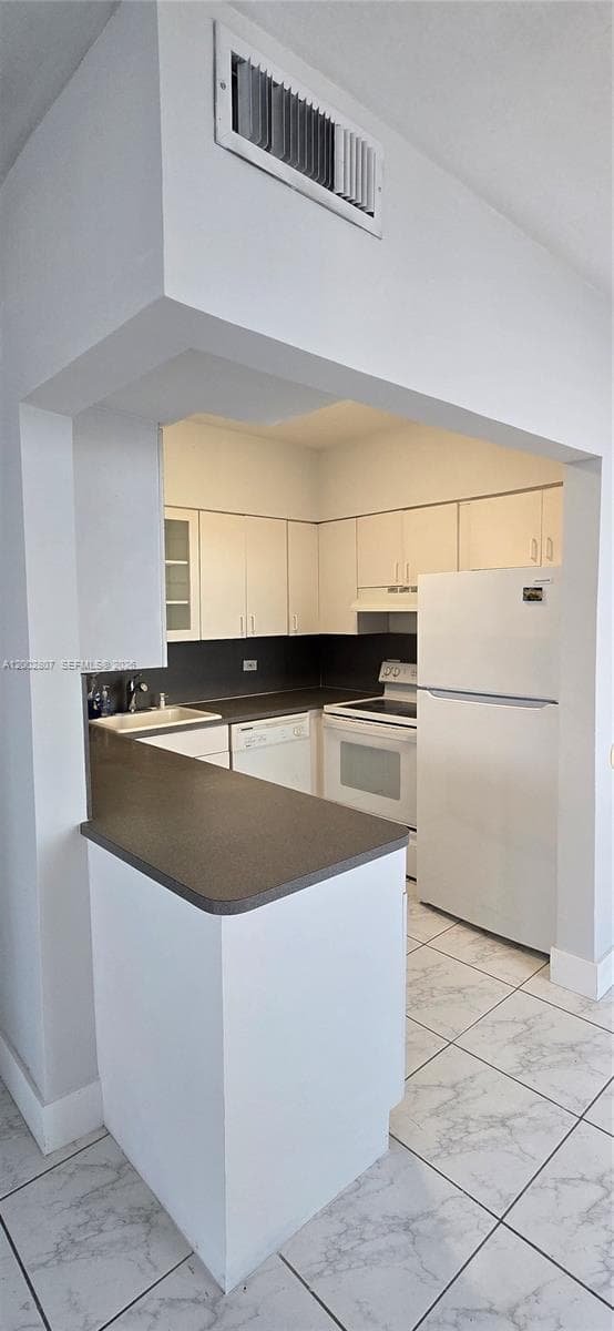 7441 Wayne Ave 11A photo 19