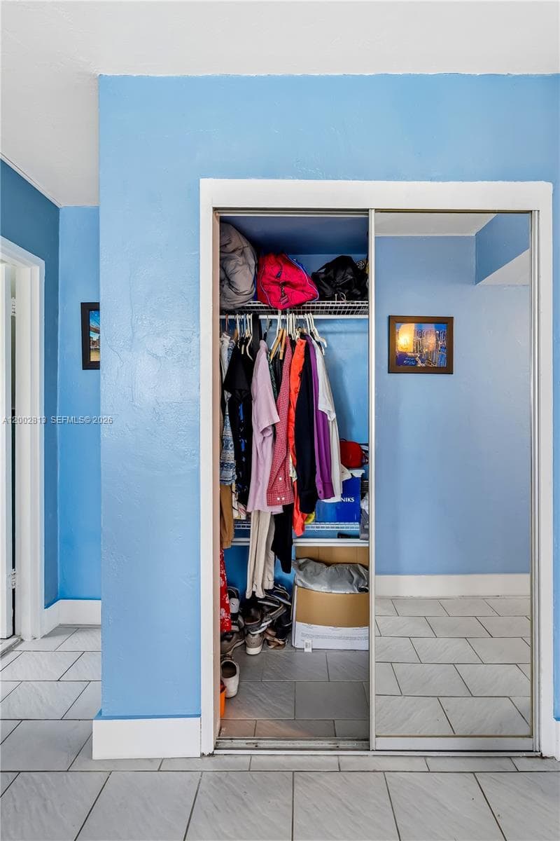 6484 Indian Creek Dr 317 photo 12