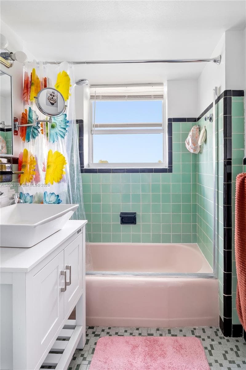 6484 Indian Creek Dr 317 photo 14