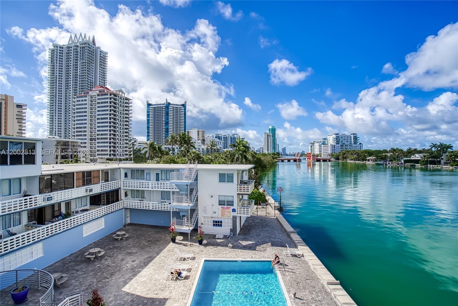 6484 Indian Creek Dr 317 photo 18