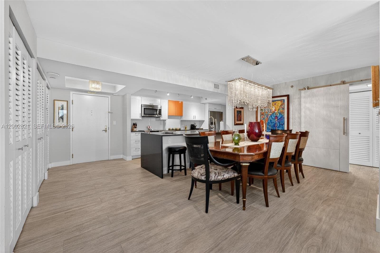 5757 Collins Ave 1104 photo 16