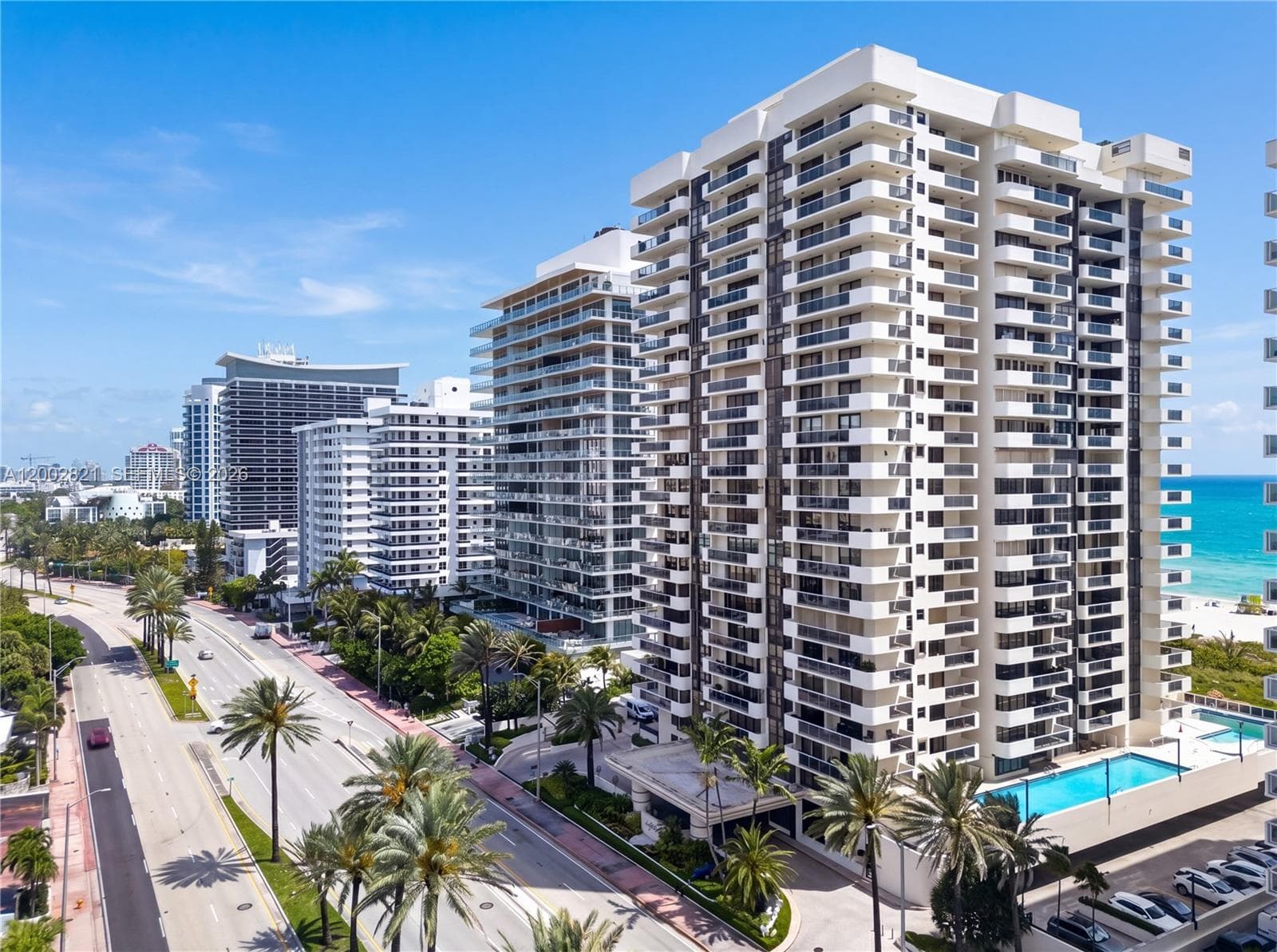 5757 Collins Ave 1104 photo 7