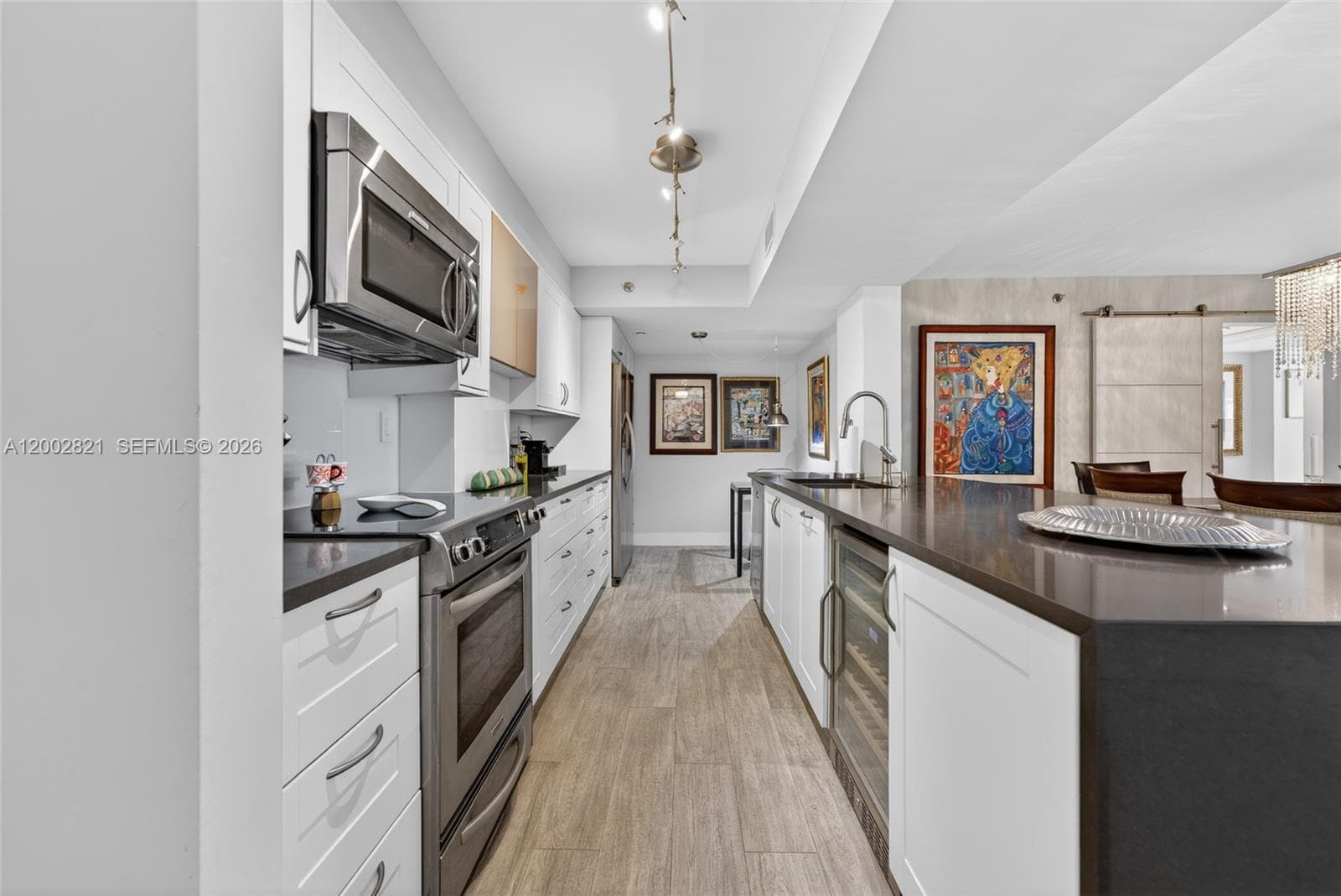 5757 Collins Ave 1104 photo 15