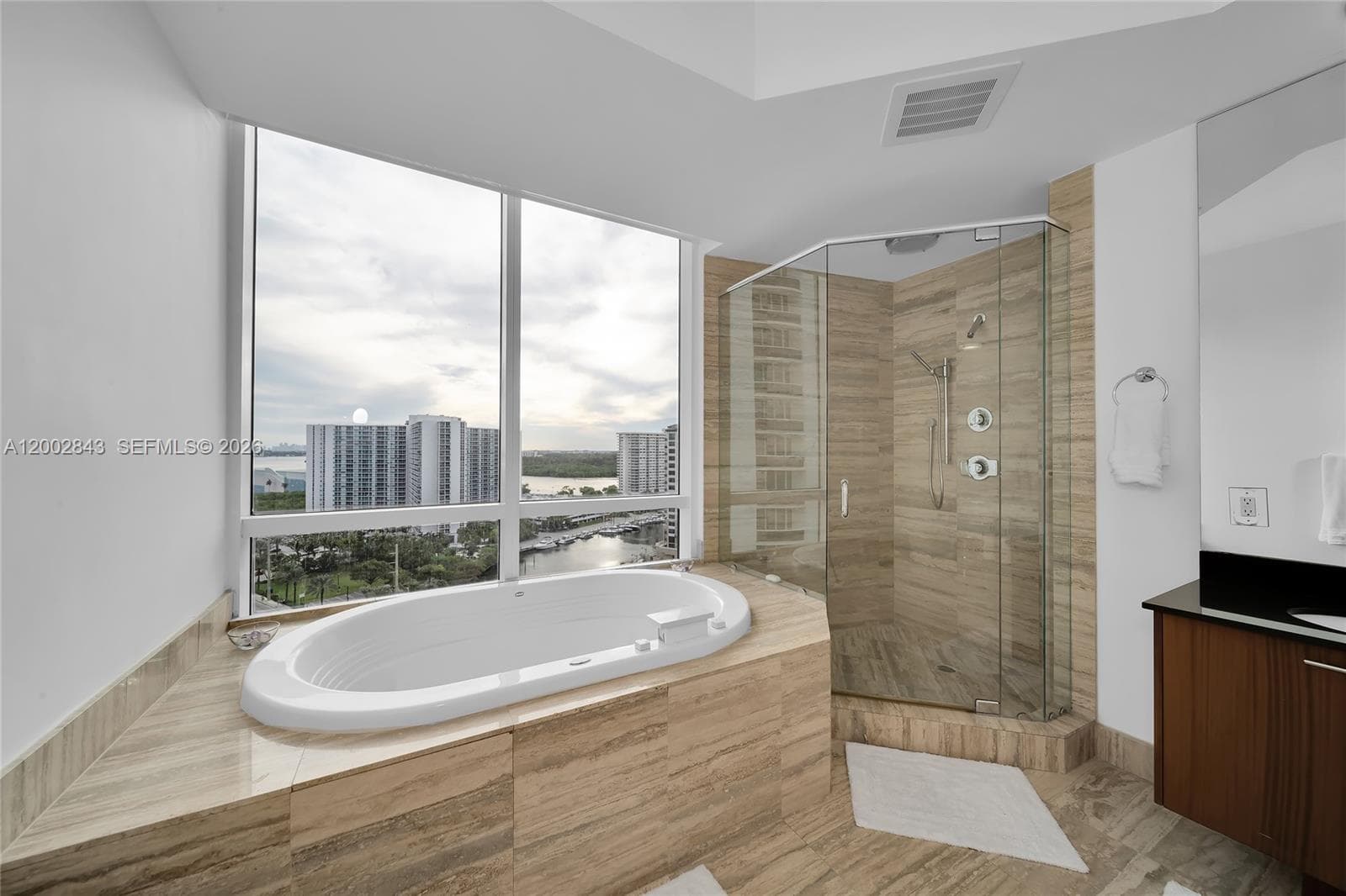 16001 COLLINS AVE 1406 photo 17