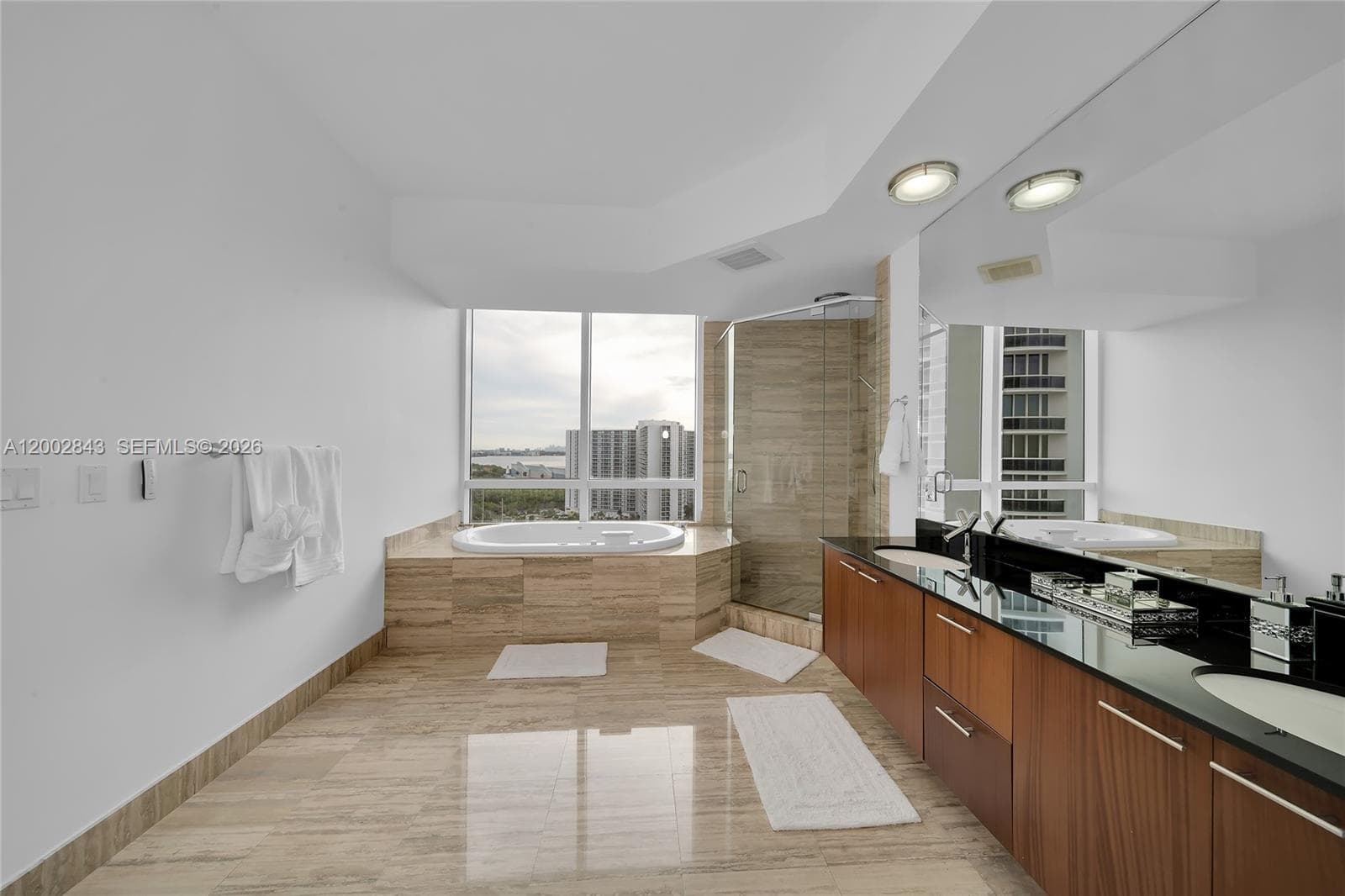 16001 COLLINS AVE 1406 photo 16