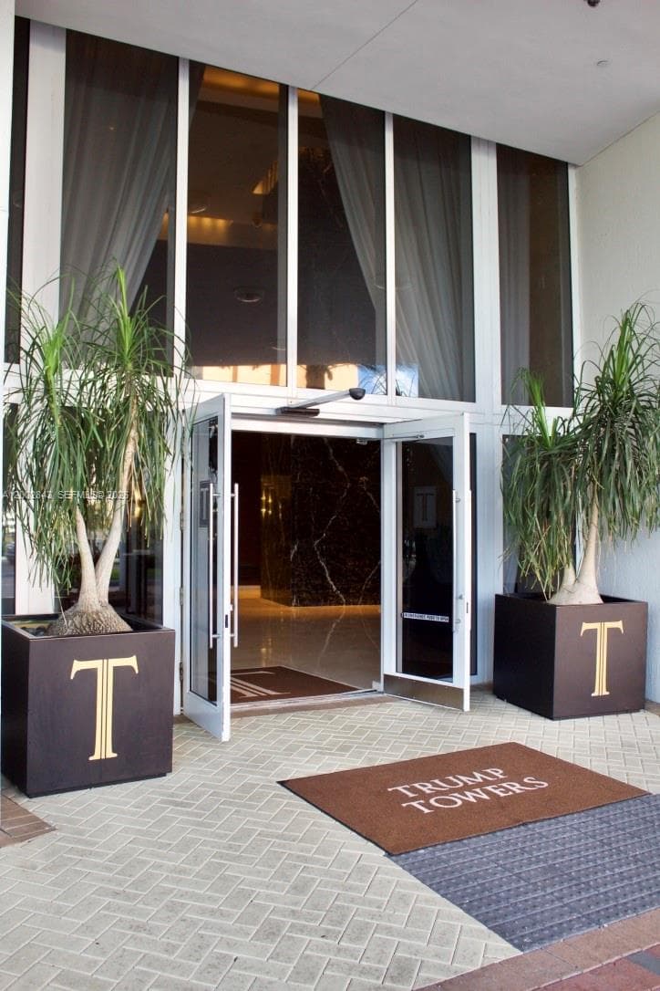 16001 COLLINS AVE 1406 photo 21