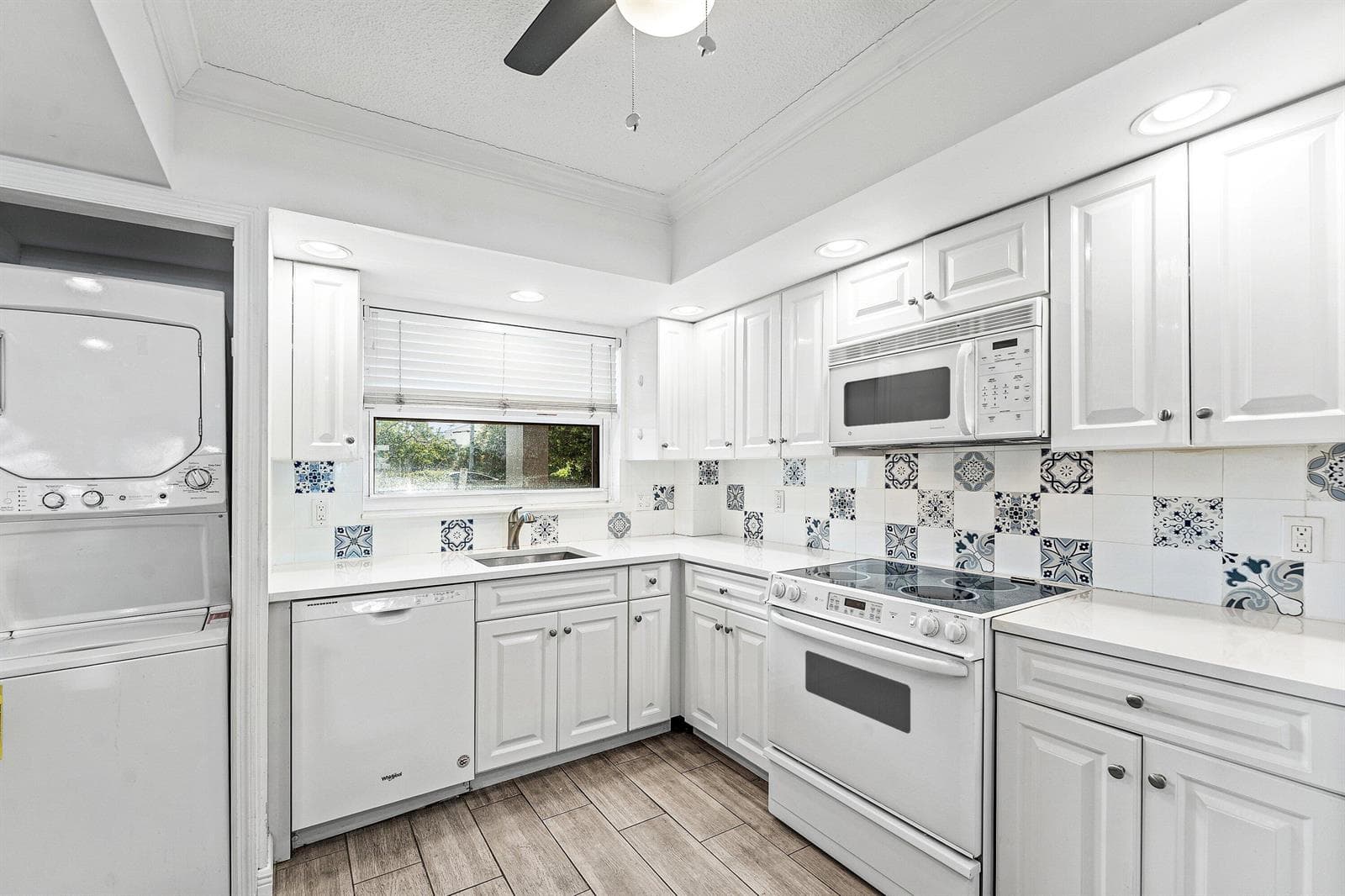 3031 NE 51st Street 106w photo 10