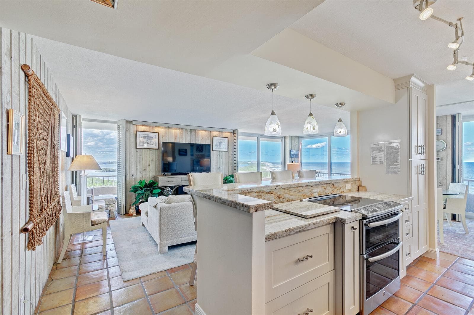 5550 N Ocean Drive 12c photo 2