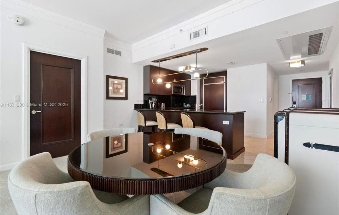 4391 Collins Avenue Unit 623 photo 6