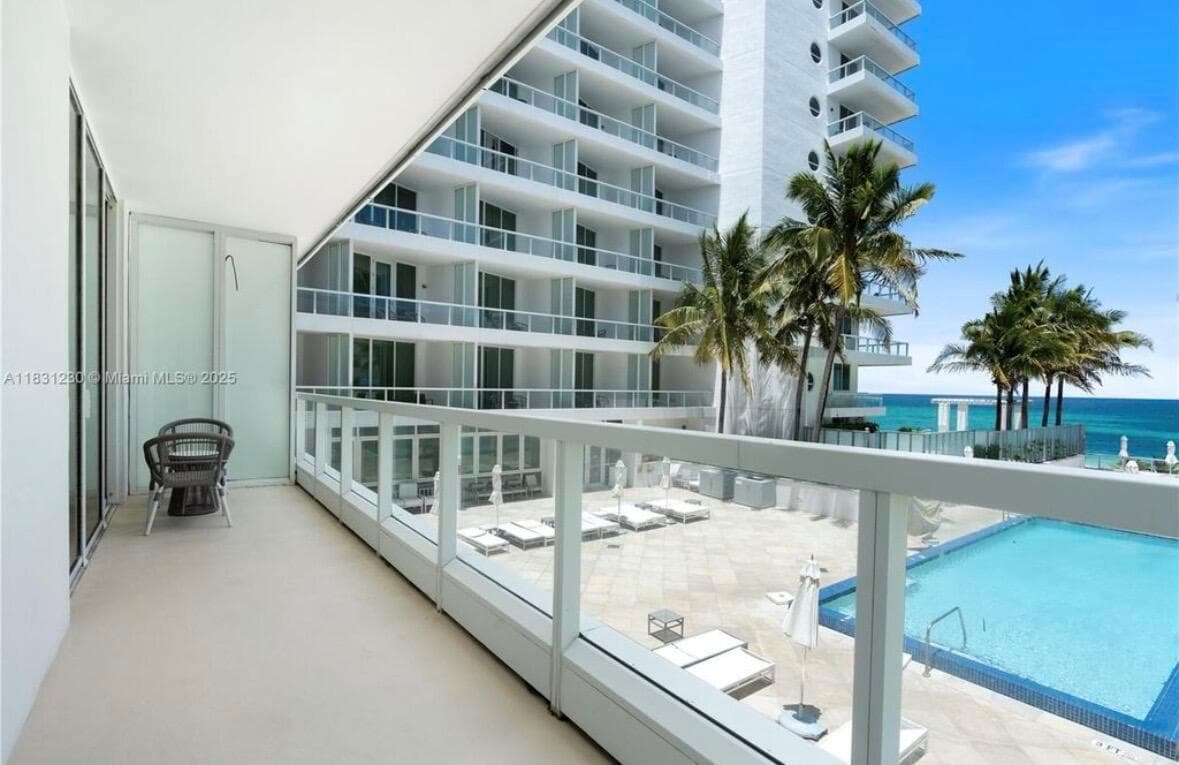 4391 Collins Avenue Unit 623 photo 7