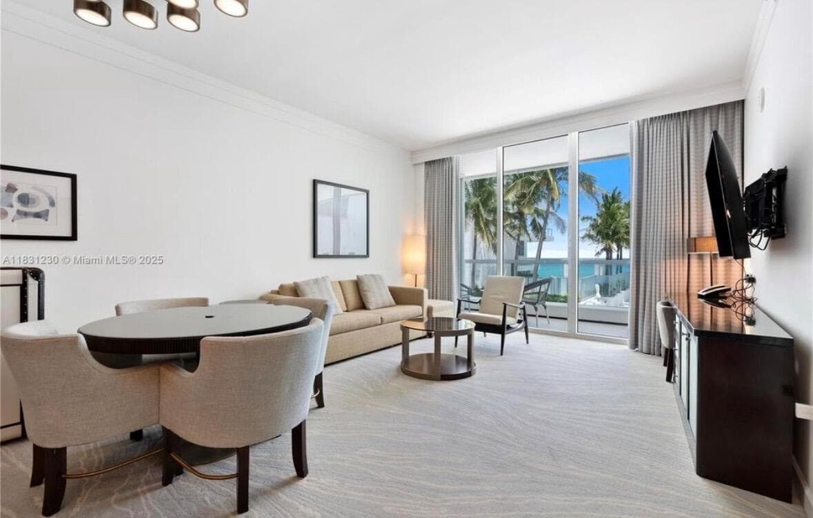 4391 Collins Avenue Unit 623 photo 3