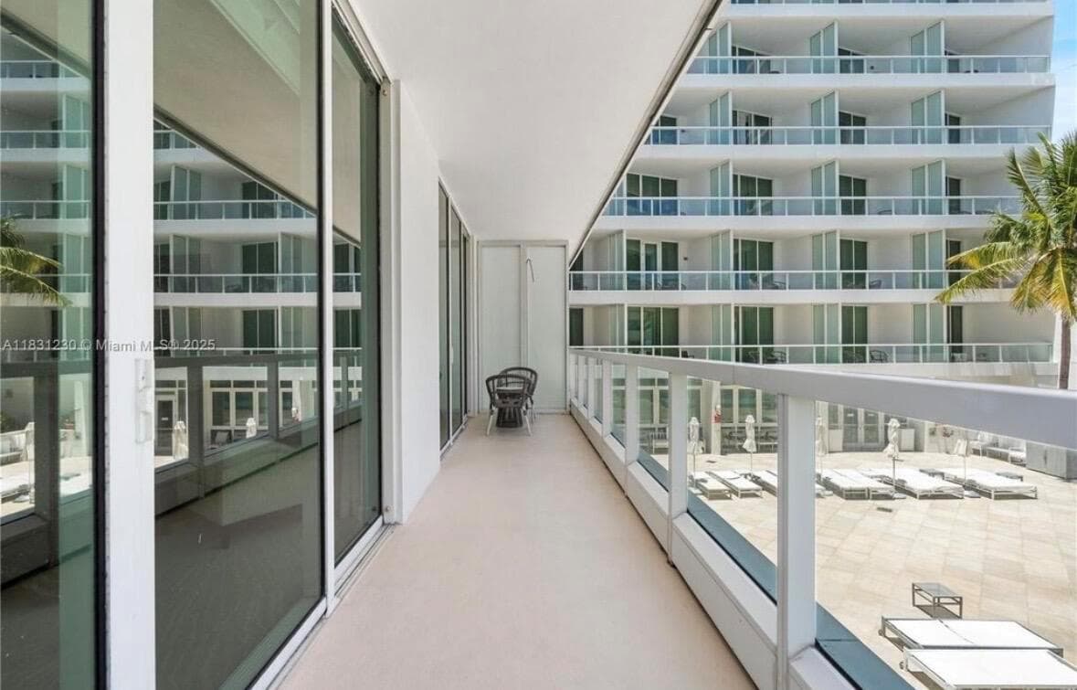 4391 Collins Avenue Unit 623 photo 21