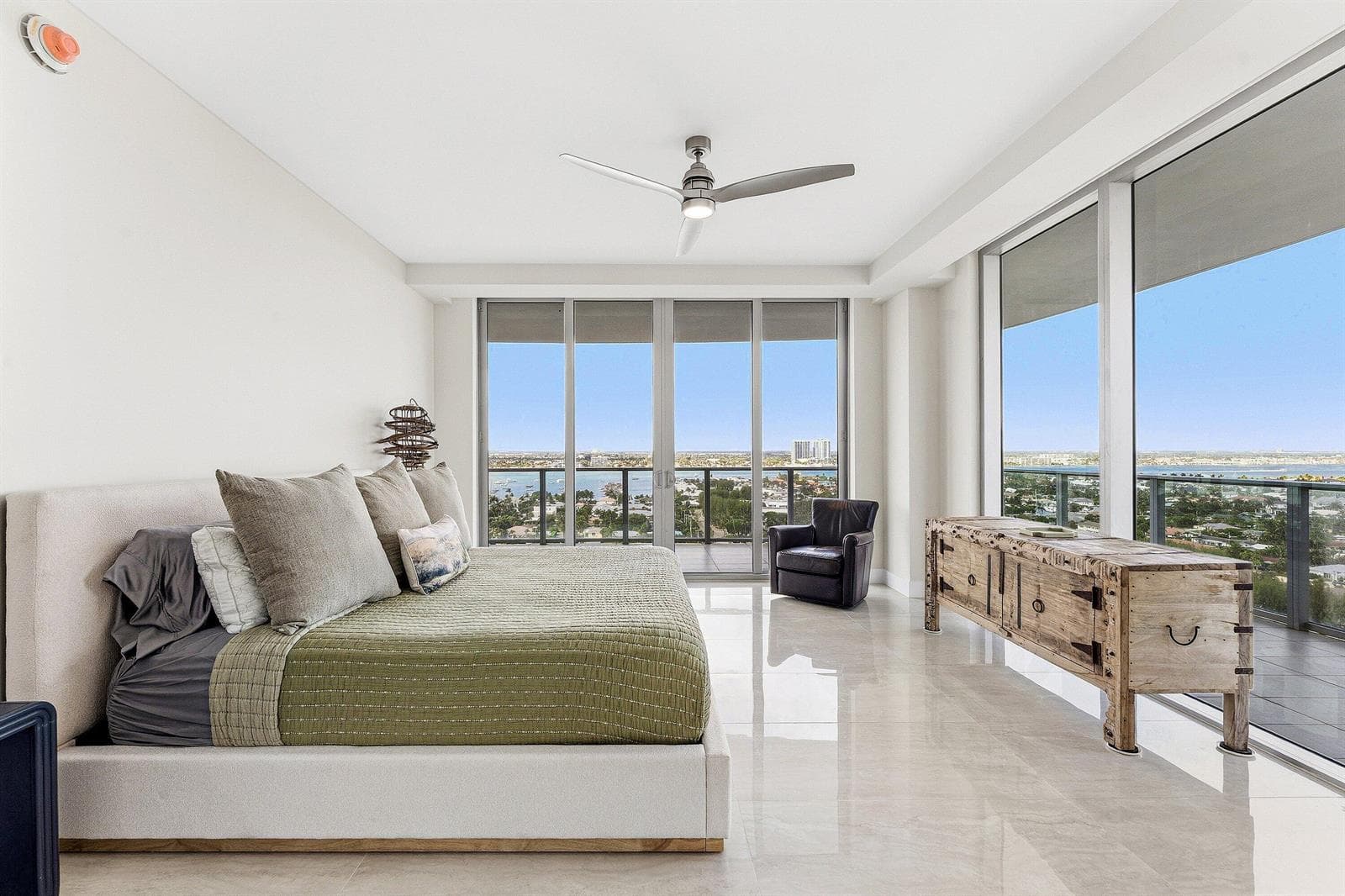 3100 N Ocean Drive 1702p photo 13