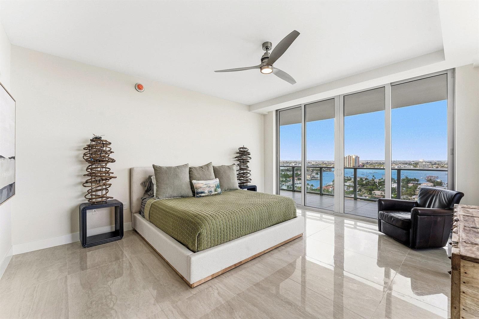 3100 N Ocean Drive 1702p photo 14