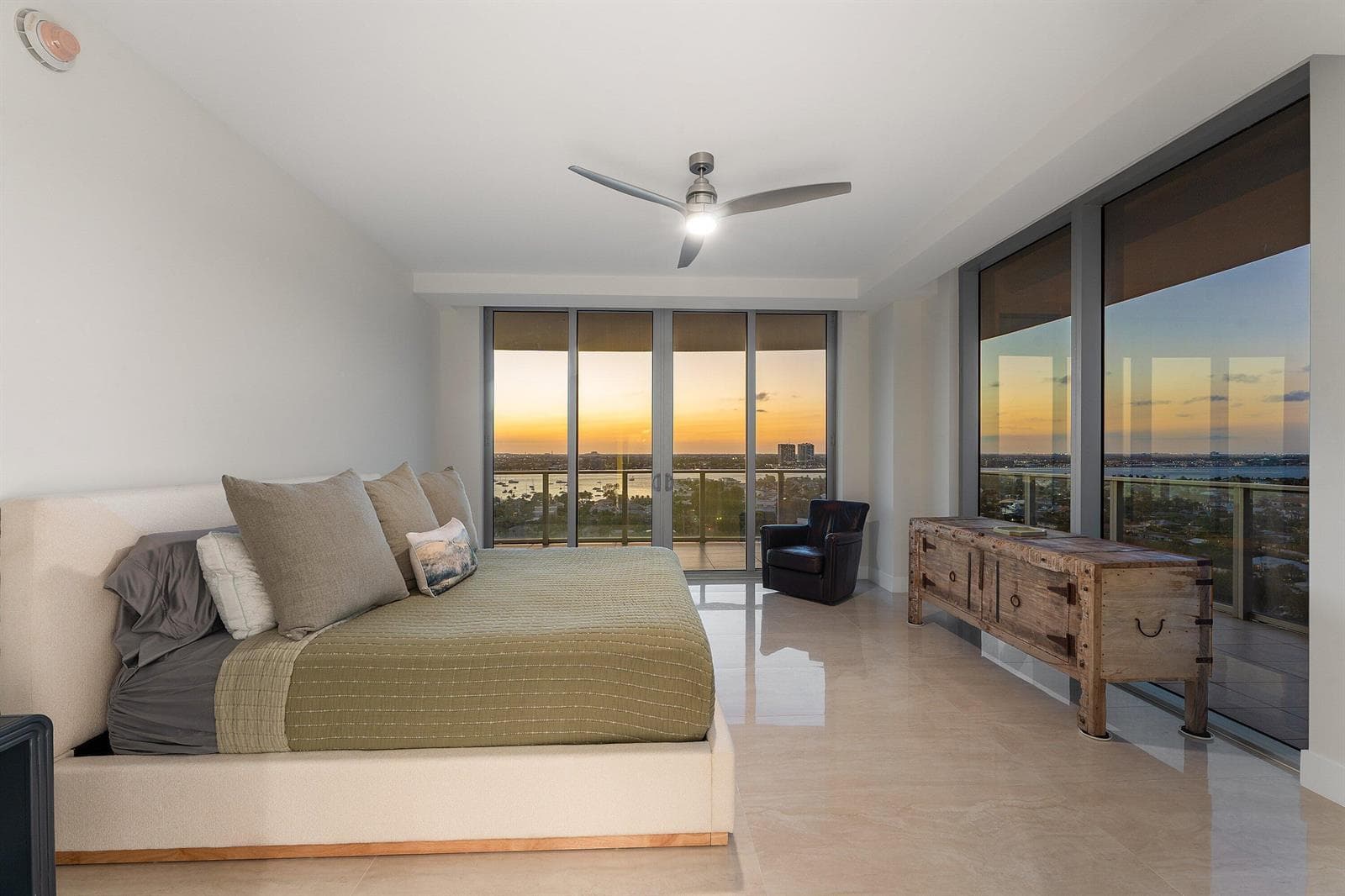 3100 N Ocean Drive 1702p photo 15
