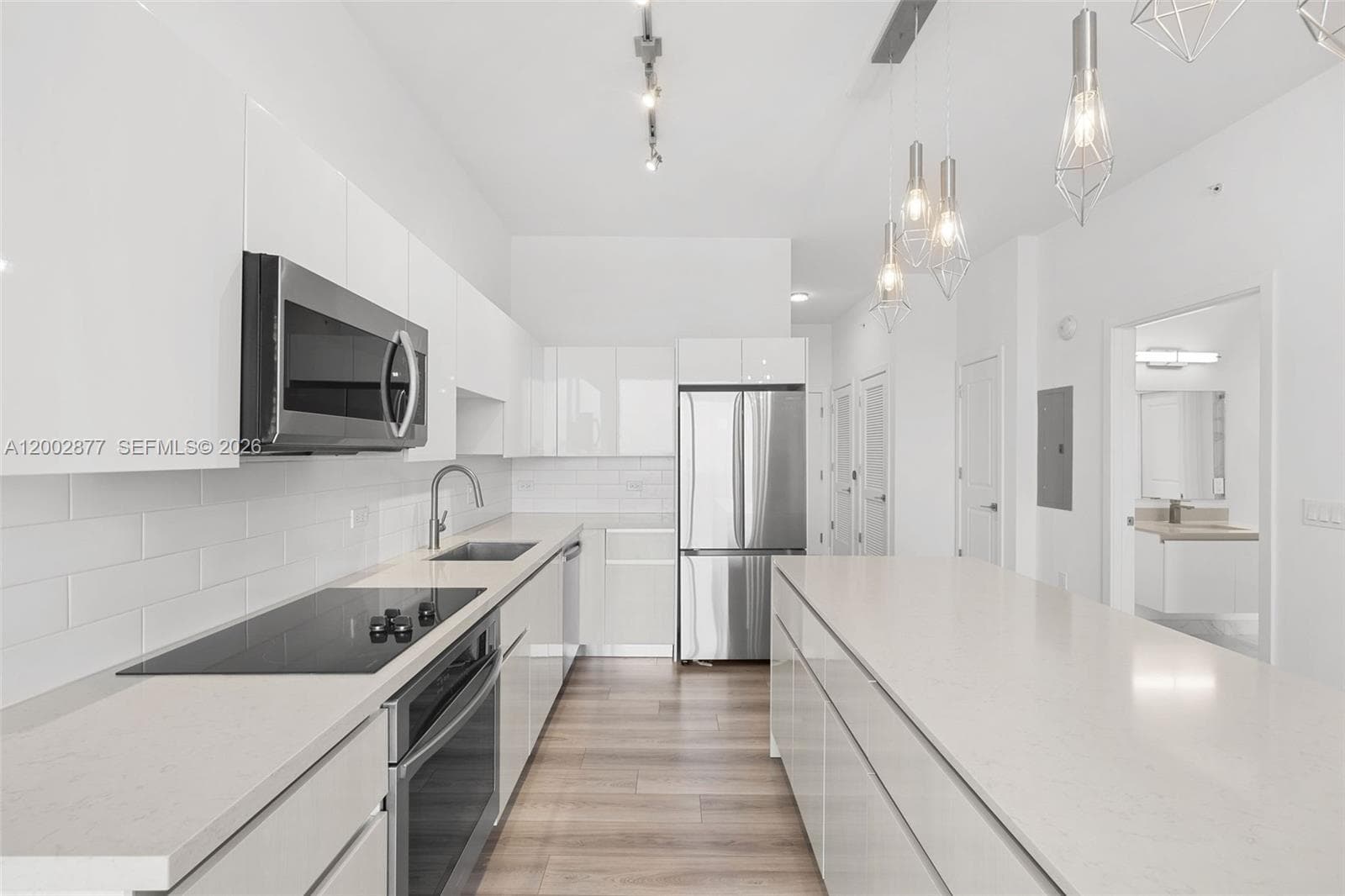 101 Diplomat Pkwy 805 photo 13