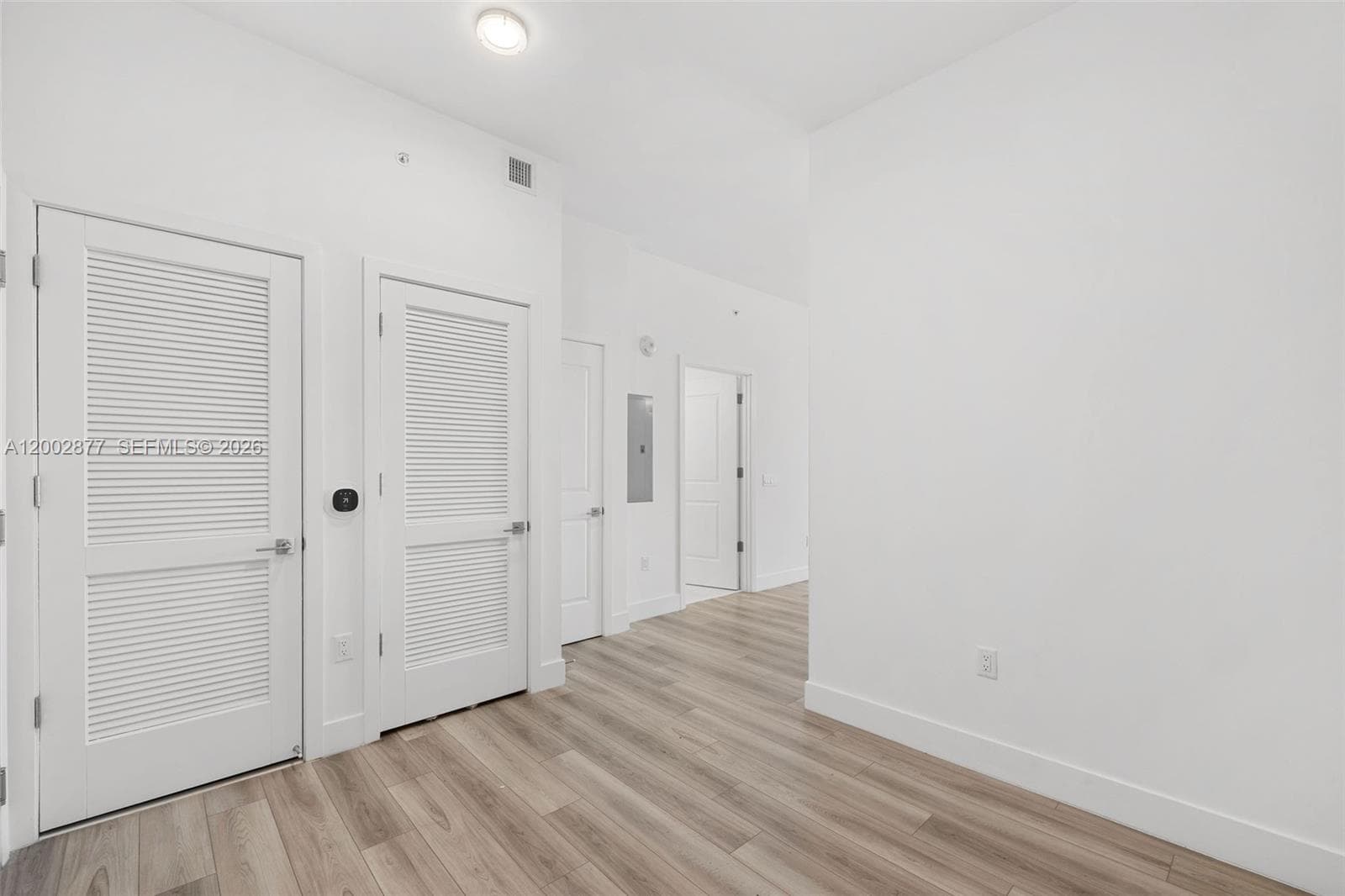 101 Diplomat Pkwy 805 photo 9