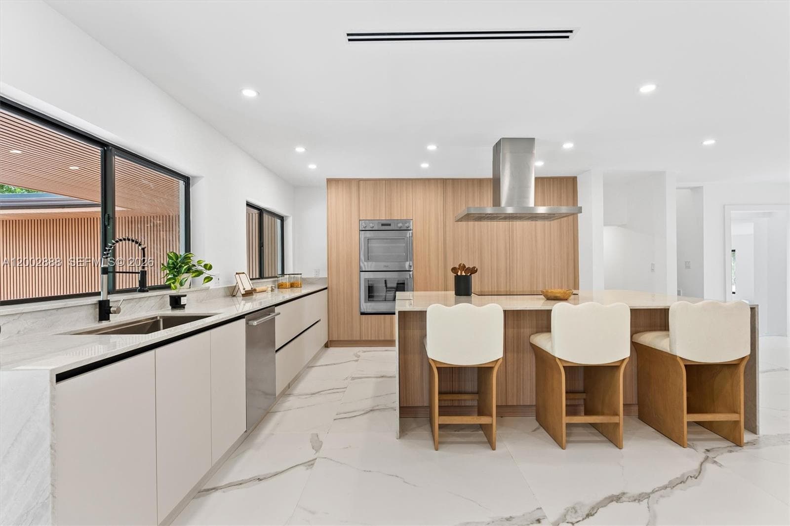 19731 24th Ave photo 4