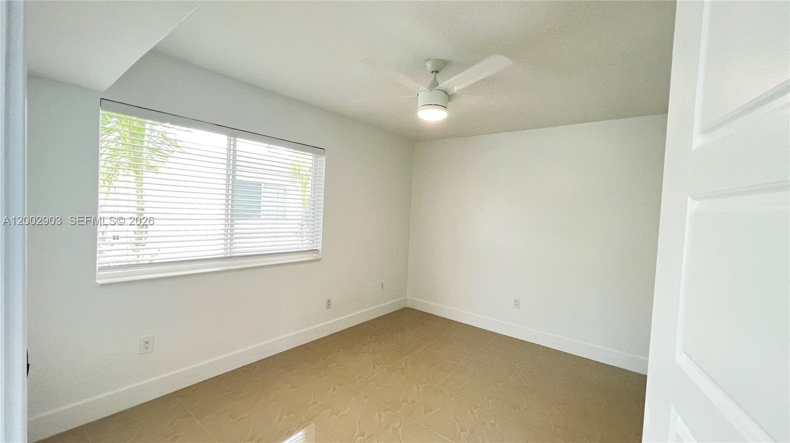 8235 Crespi Blvd 4 photo 4