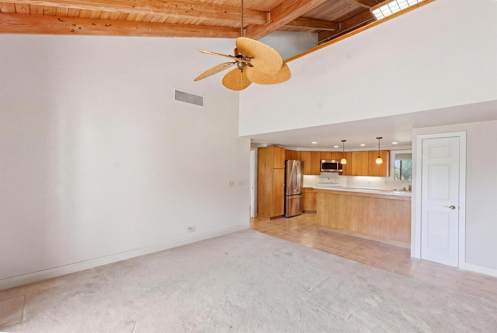 1109 E Marine Way E L4r photo 13