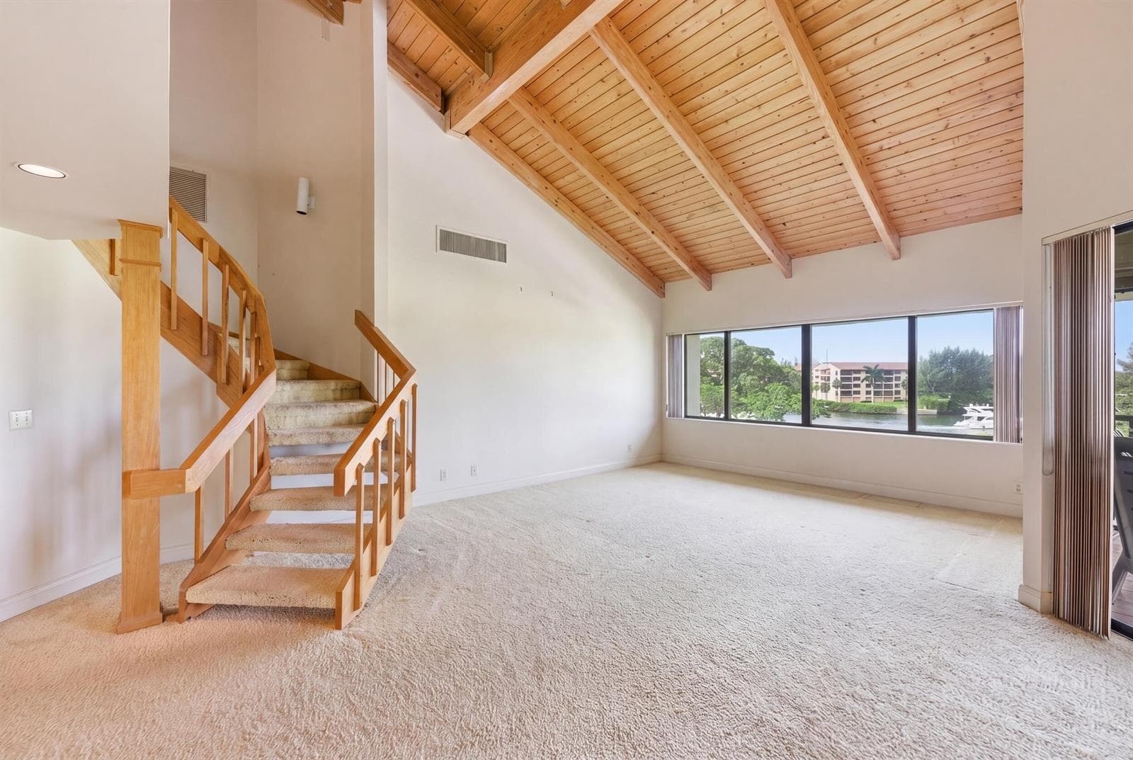 1109 E Marine Way E L4r photo 9