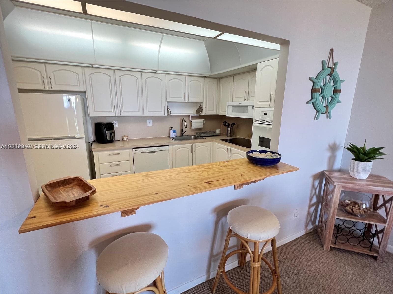 19380 Collins Ave 818 photo 6