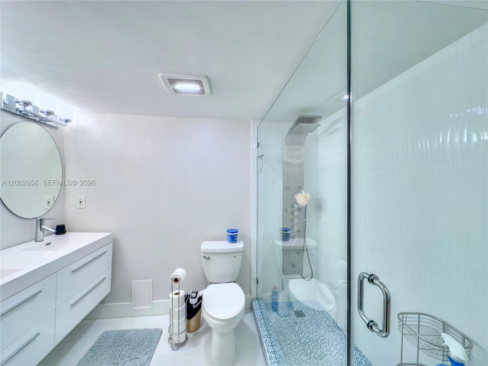 2030 Ocean Dr 1922 photo 13