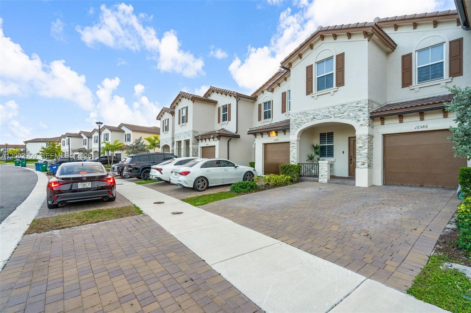 12586 22nd Pl photo 2