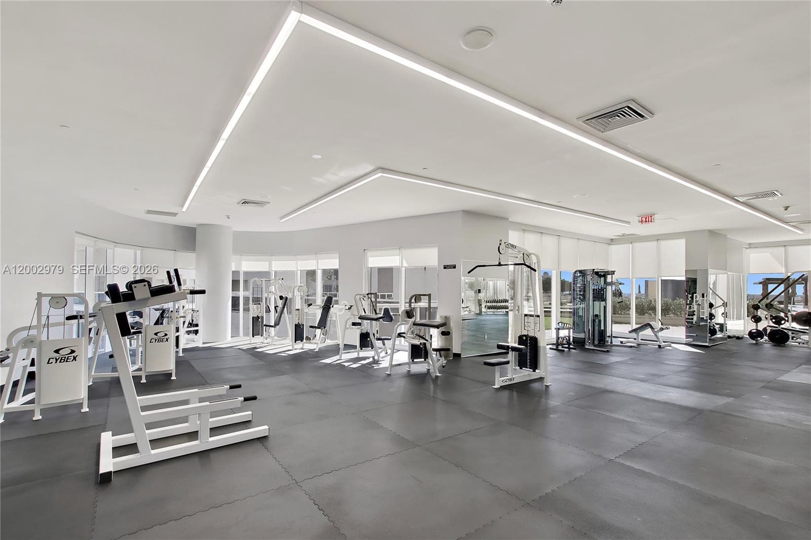 1850 Ocean Dr 805 photo 16