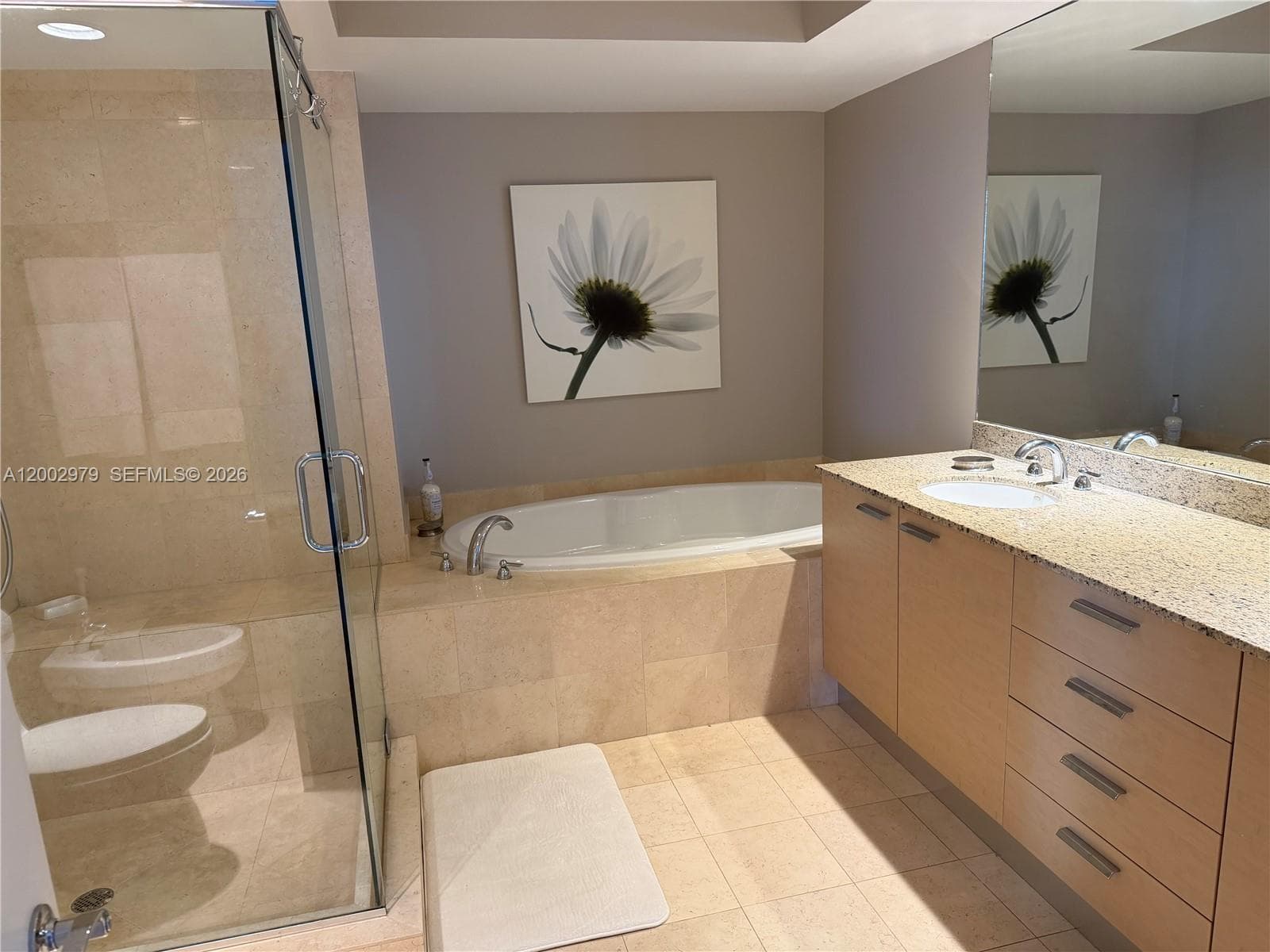 1850 Ocean Dr 805 photo 5