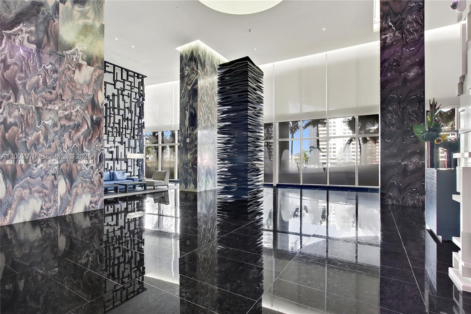 1850 Ocean Dr 805 photo 25