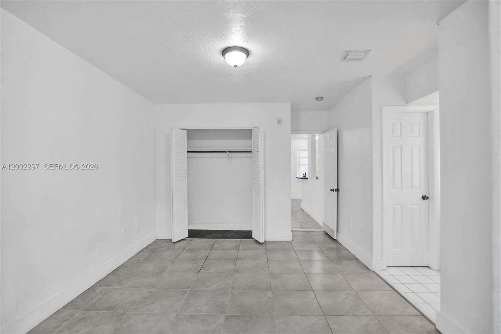 1860 Venice Park Dr 213 photo 10