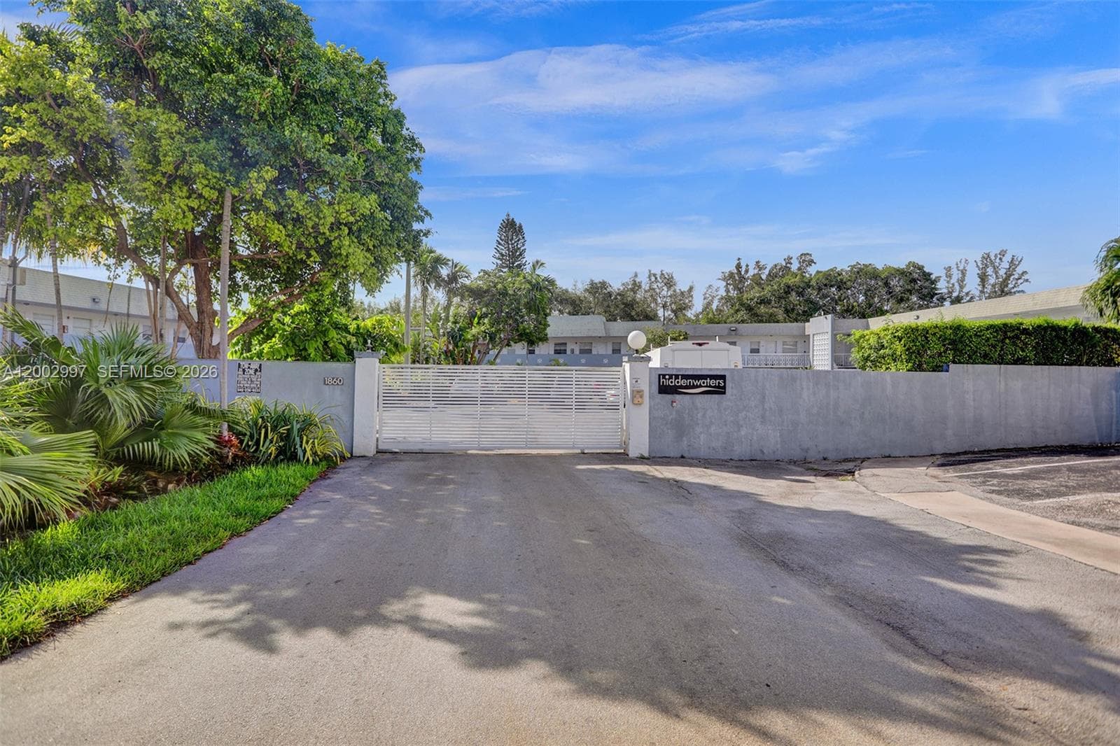 1860 Venice Park Dr 213 photo 14