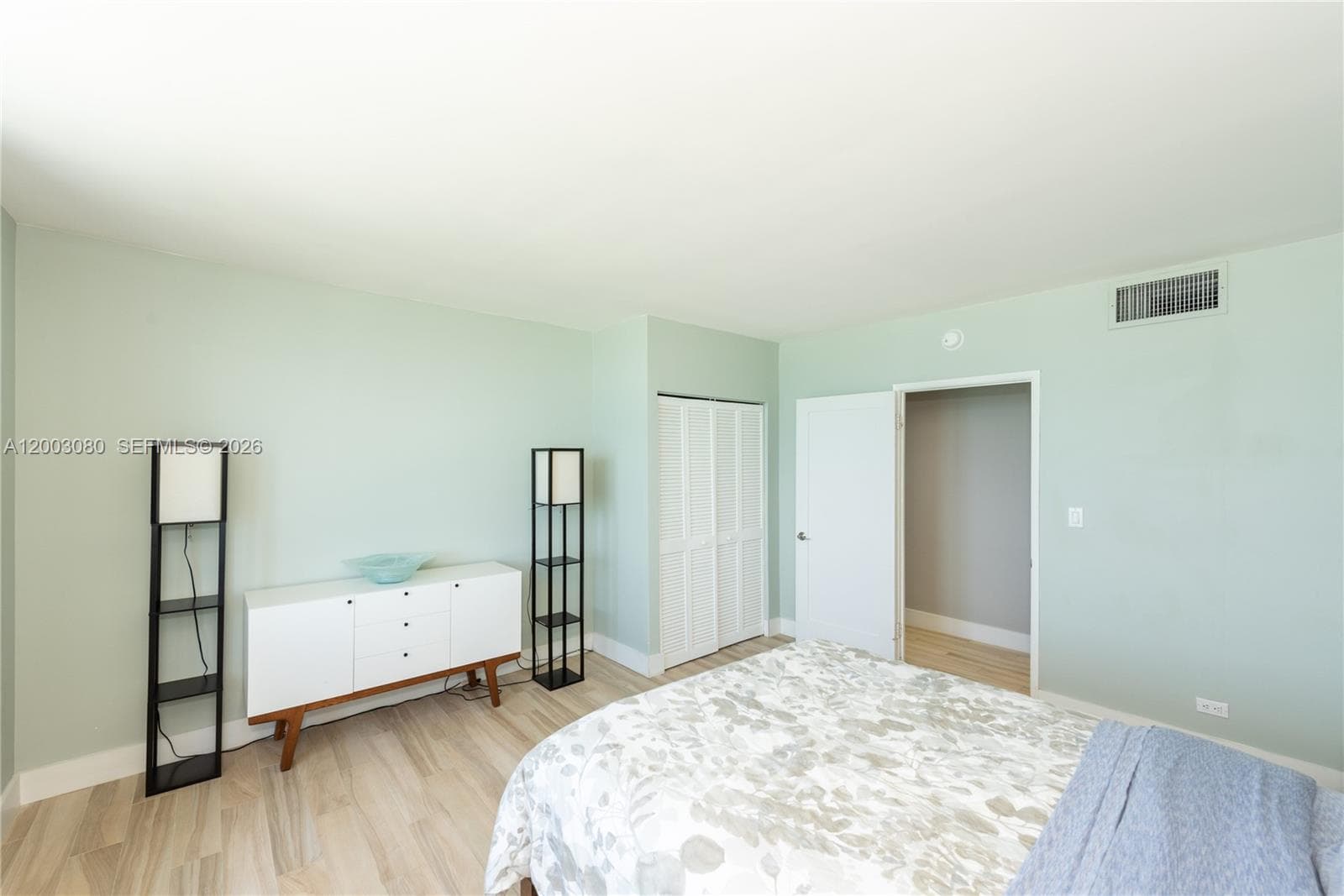 2301 Collins Ave 1009 photo 24