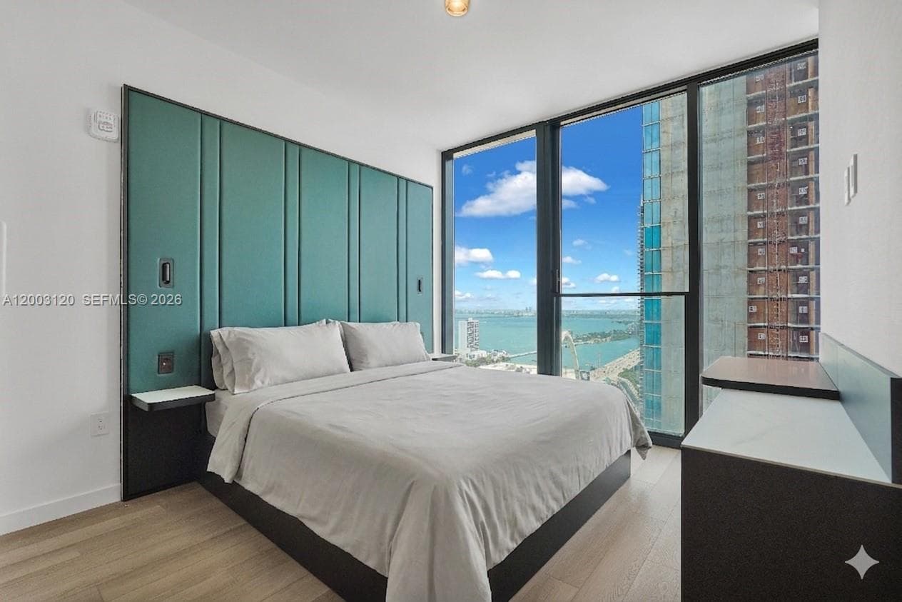 20 11th St 4006 photo 11