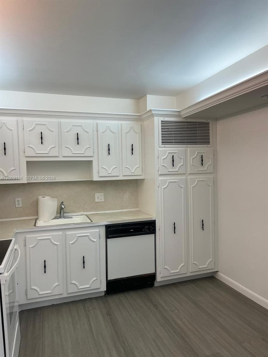 2851 183rd St 509E photo 5